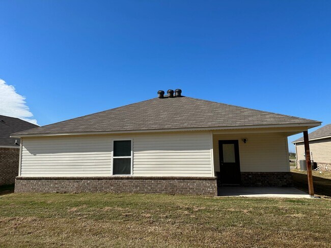 Building Photo - Pre-Leasing Now – Beautiful Home in Maumelle!