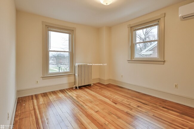 Building Photo - 67 W Laurel St