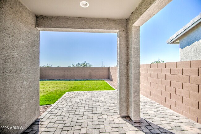 Building Photo - 4205 E Haley Dr