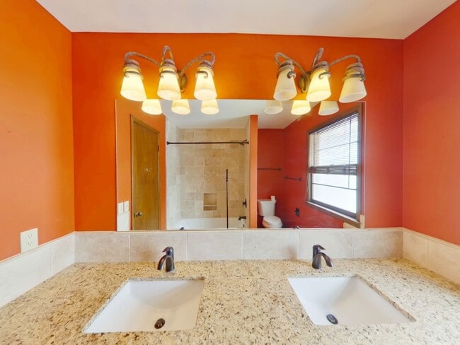 Building Photo - 7761 Killarney Ct