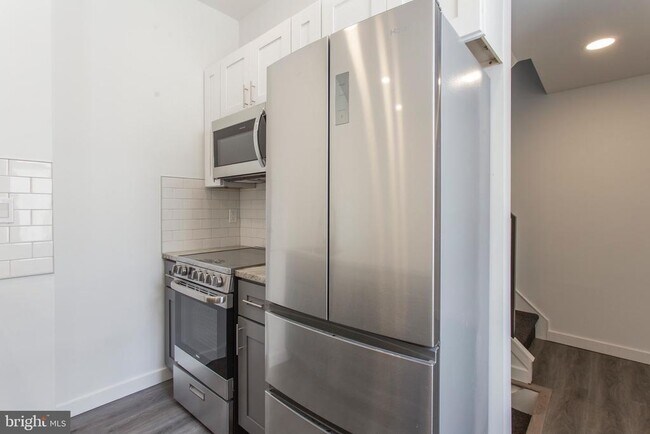 Building Photo - 2131 N 8th St