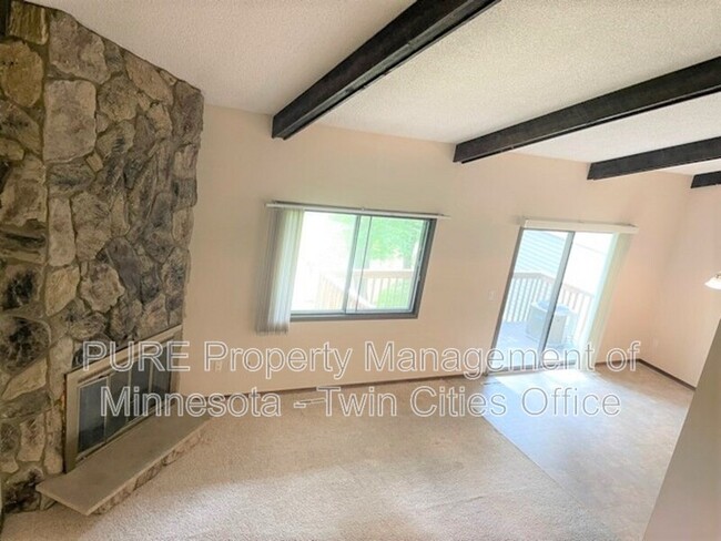 Building Photo - 14317 Fairway Dr
