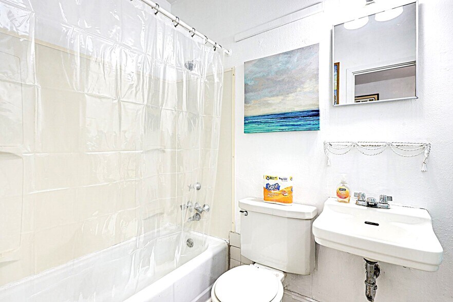 Bathroom SE View - 2604 Post St