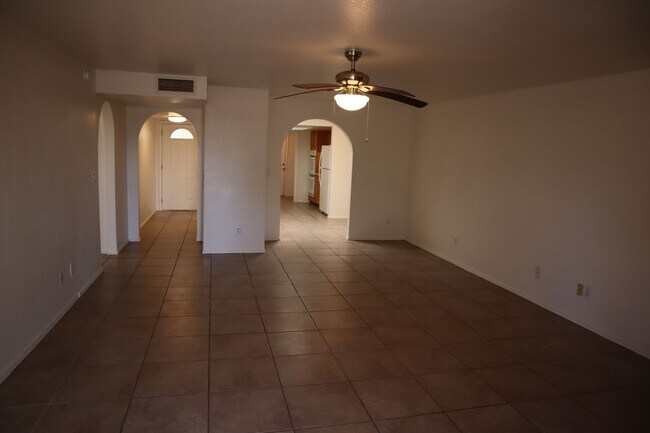 Building Photo - NEW A/C, Freshly Painted Inside and Outsid...