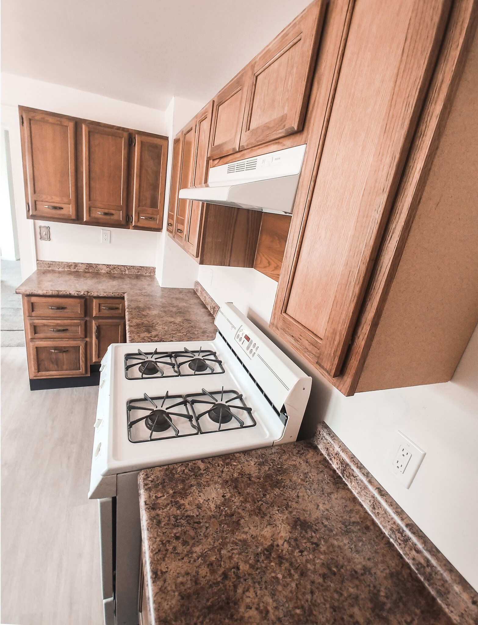 Kitchen - 2527 Reed St