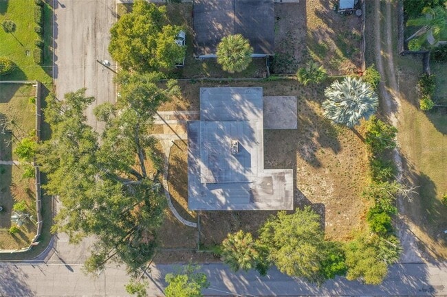 Building Photo - 495 Ave F SE