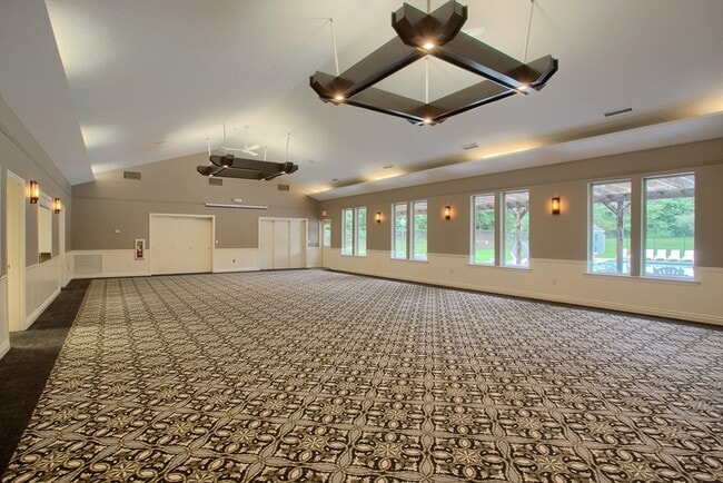 Building Photo - 313 Ridgefield Cir
