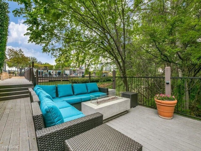 Building Photo - 1 br, 1 bath Condo - 2701 N Grapevine Mill...
