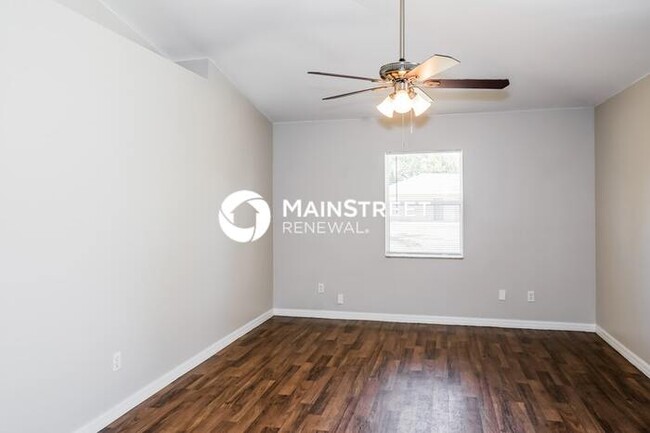 Building Photo - 1510 Glencove Ave NW