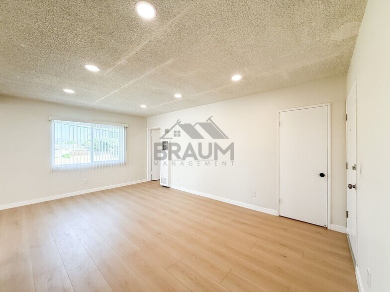 Building Photo - 19405 Haynes St