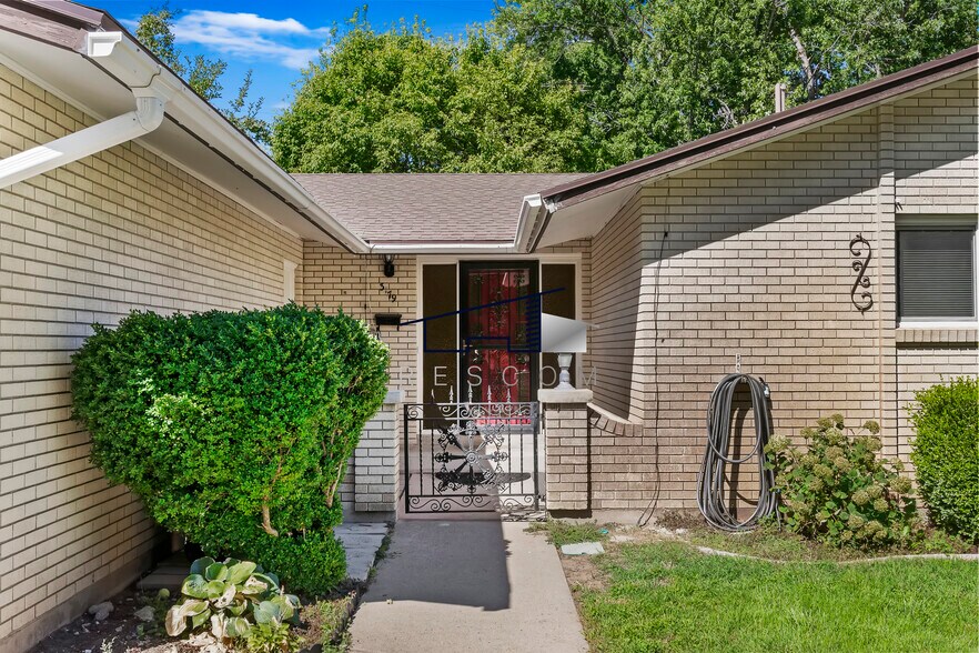 Building Photo - 3179 Hawthorne Ave