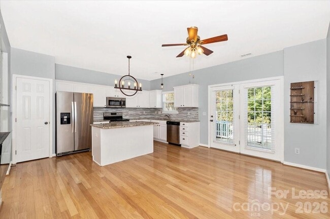 Building Photo - 4102 Christine Ln