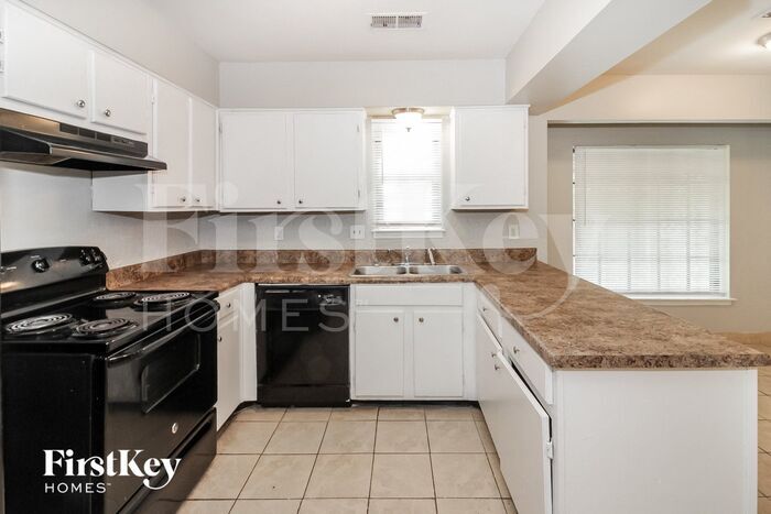 Building Photo - 4414 Sandy Park Dr