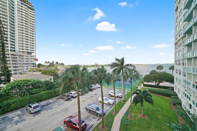 Building Photo - 3301 NE 5th Ave