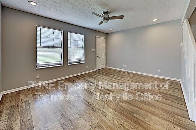 Building Photo - 613 Eastboro Dr