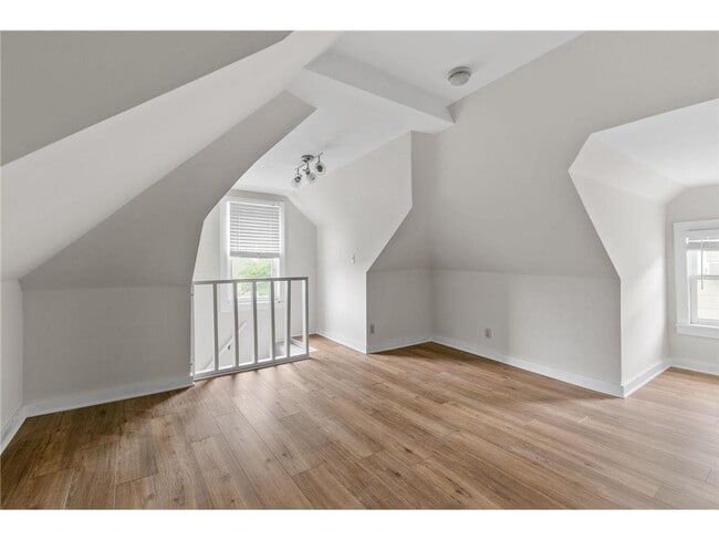 Building Photo - 2610 Dupont Ave S