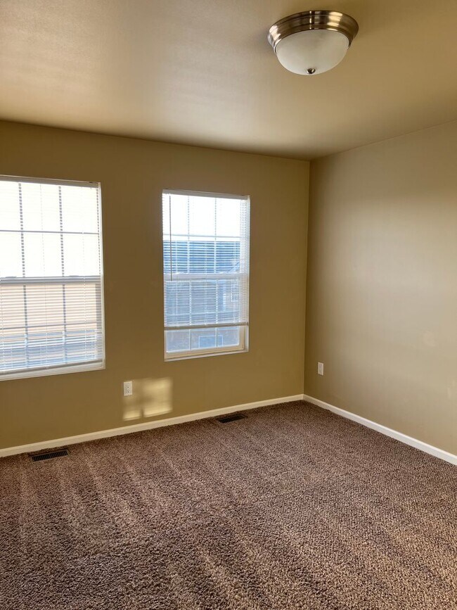 Building Photo - Great Home Available Johnston Schools