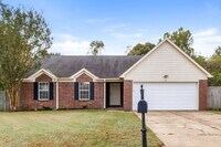 Building Photo - 145 Pine Ridge Ln