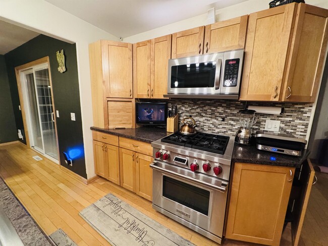 Building Photo - 6221 Old Middleton Rd