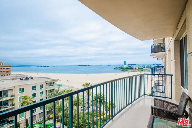 Building Photo - 850 E Ocean Blvd