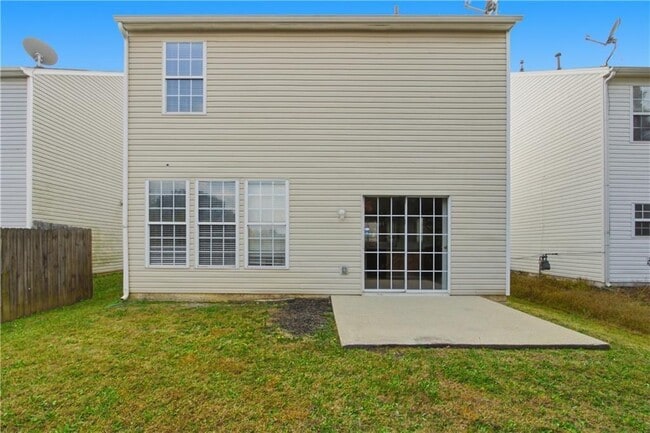 Building Photo - 1609 Heyford Cir NW