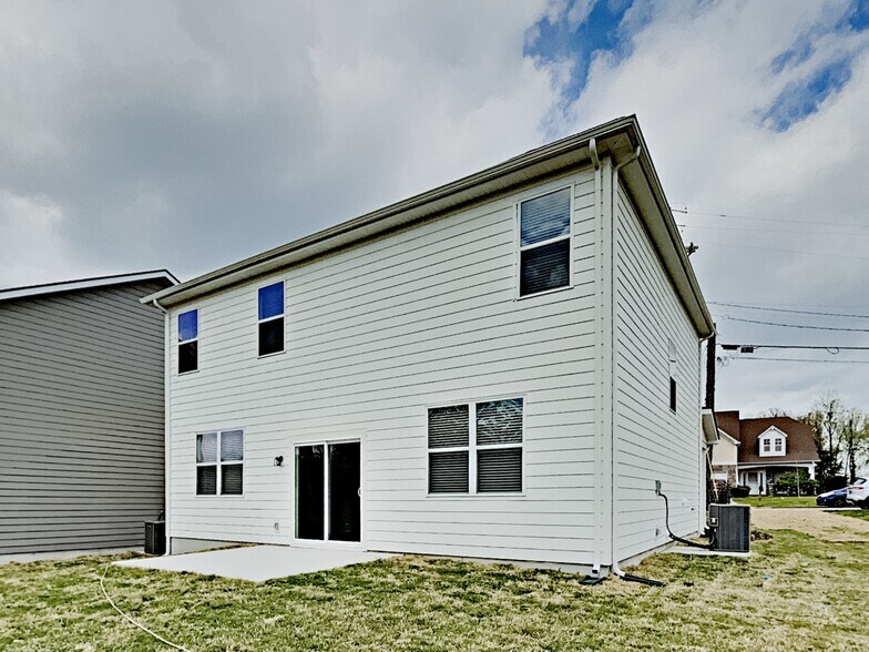 Building Photo - 2737 Bison Ct