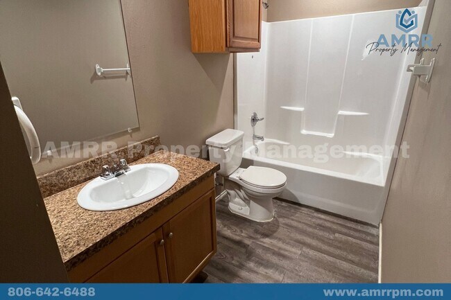 Building Photo - 314 E Ursuline St