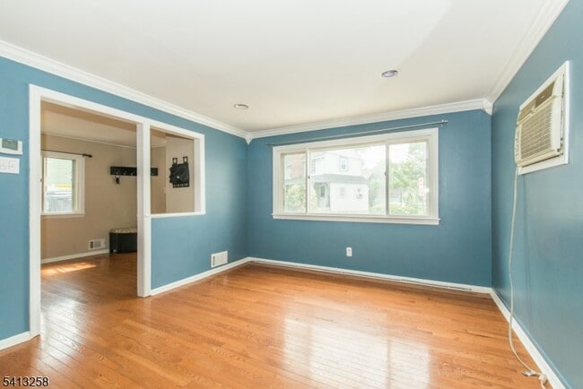 Building Photo - 37 Embury Pl