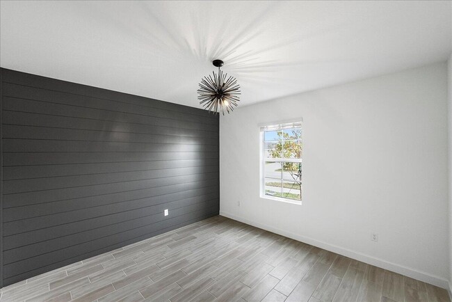 Building Photo - 6346 Windwood Wy