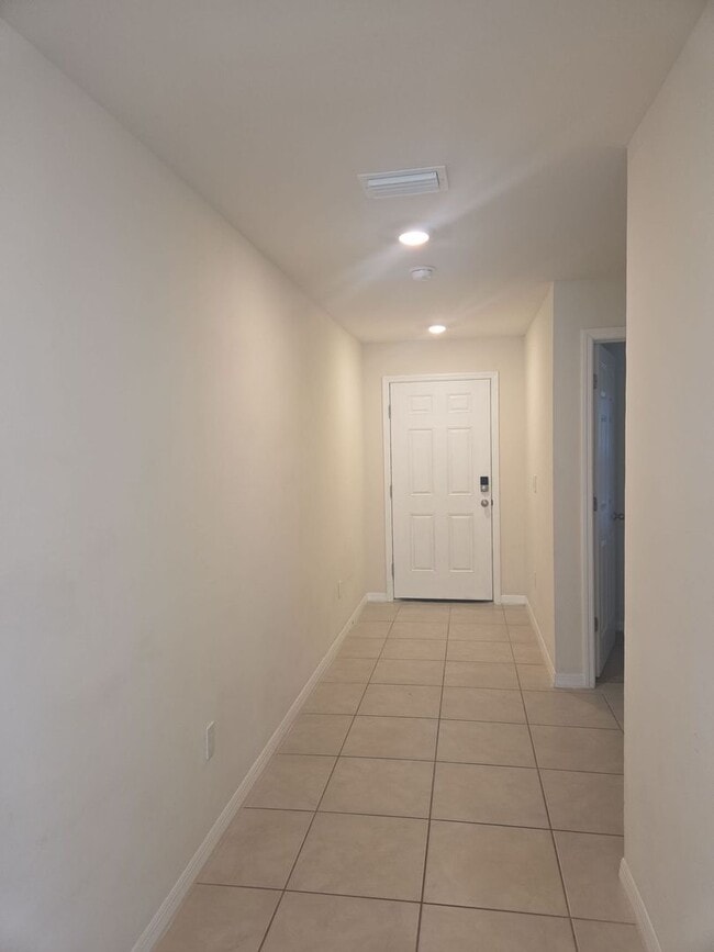 Building Photo - House for rent