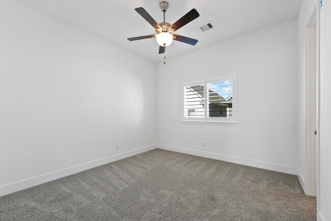 Building Photo - 3504 Bridgewater Oaks Ln