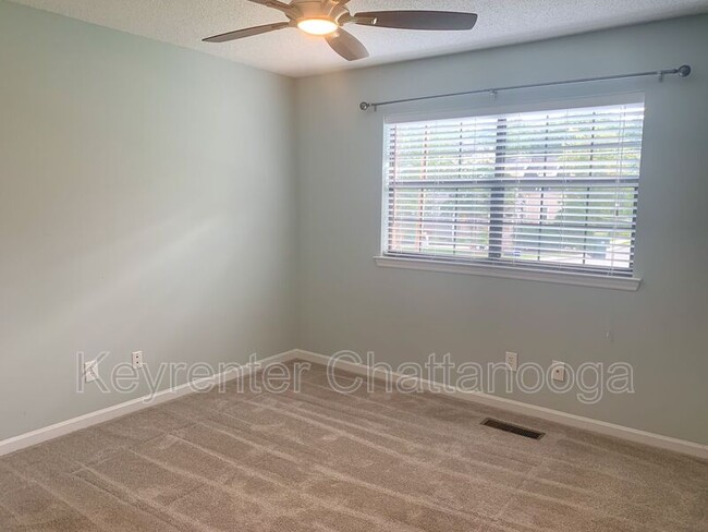 Building Photo - 8307 Iris Dr