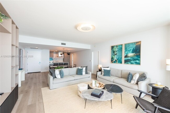 Building Photo - 360 Ocean Dr