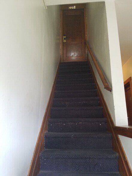 Building Photo - 218 Hammond Ave