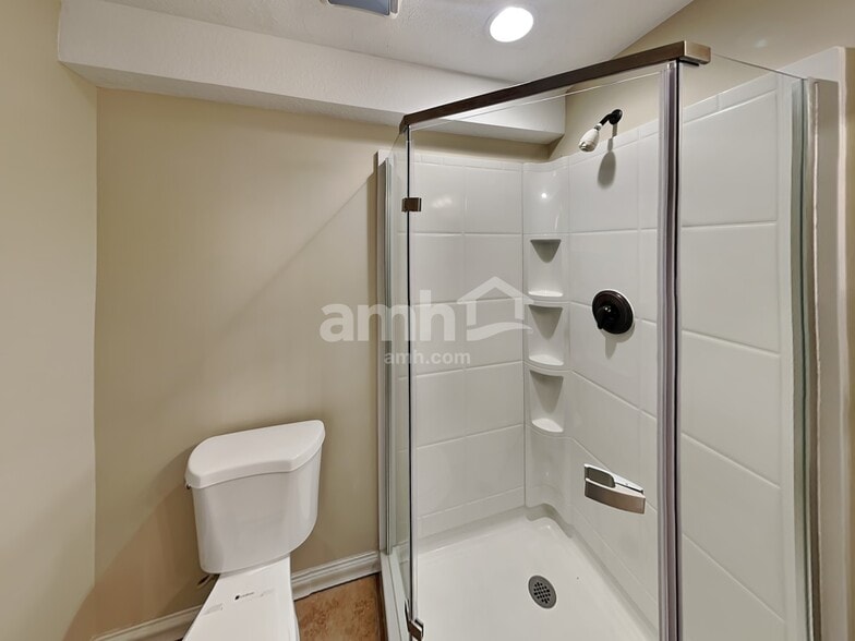 Building Photo - 2665 200 E