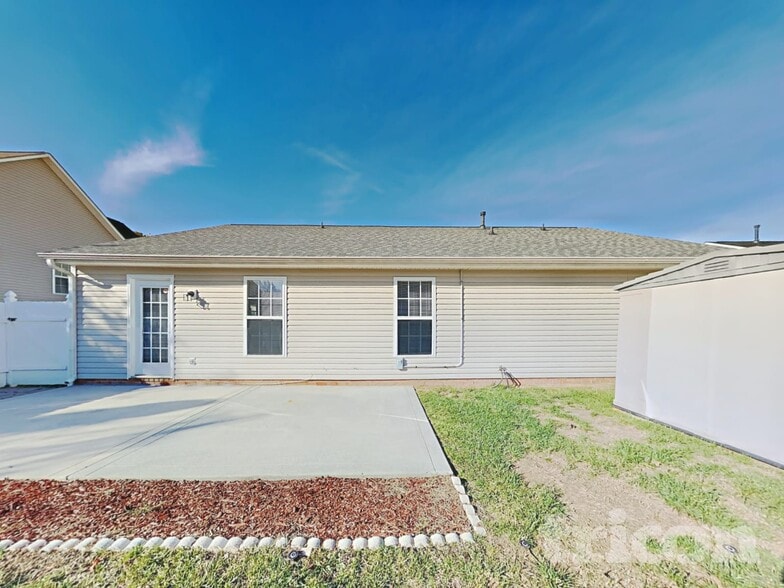 Building Photo - 956 Ashland Ave