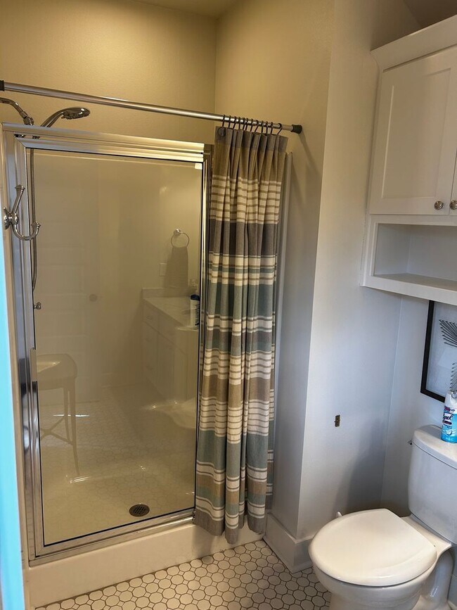 Building Photo - UNFURNISHED Beautiful Large Home Available Now on North Walnut in Fayetteville !!