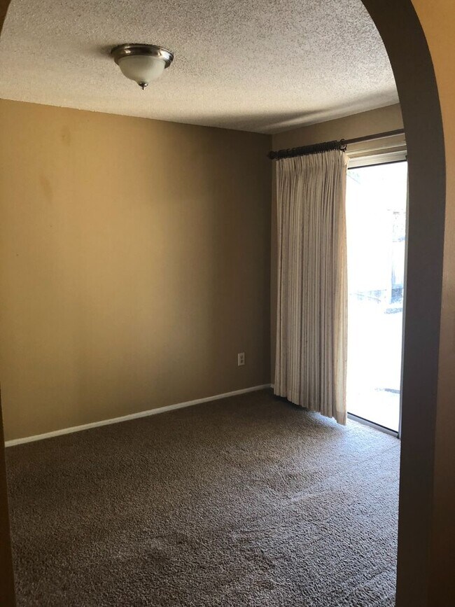 Building Photo - Spacious 4-Bedroom Home in Prime Corvallis Location!