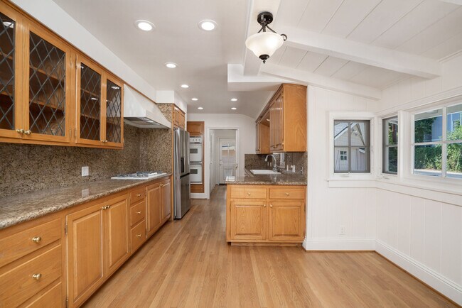 Building Photo - 5360 Bothwell Rd