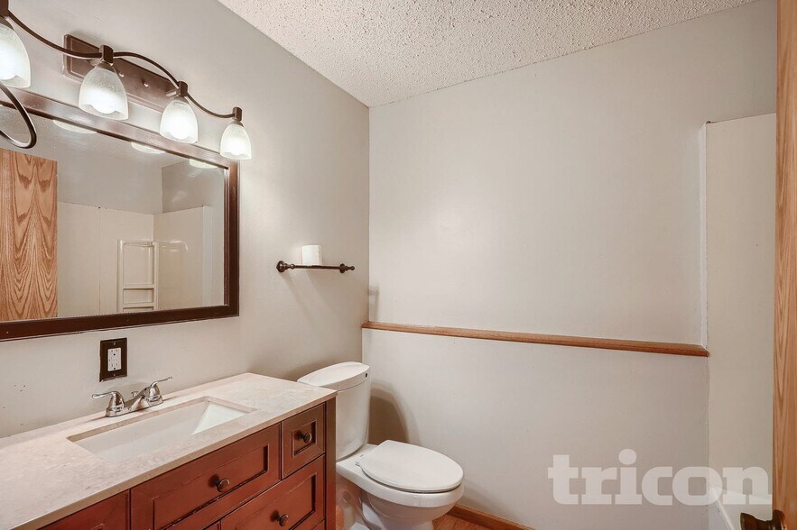 Building Photo - 9319 93rd St S