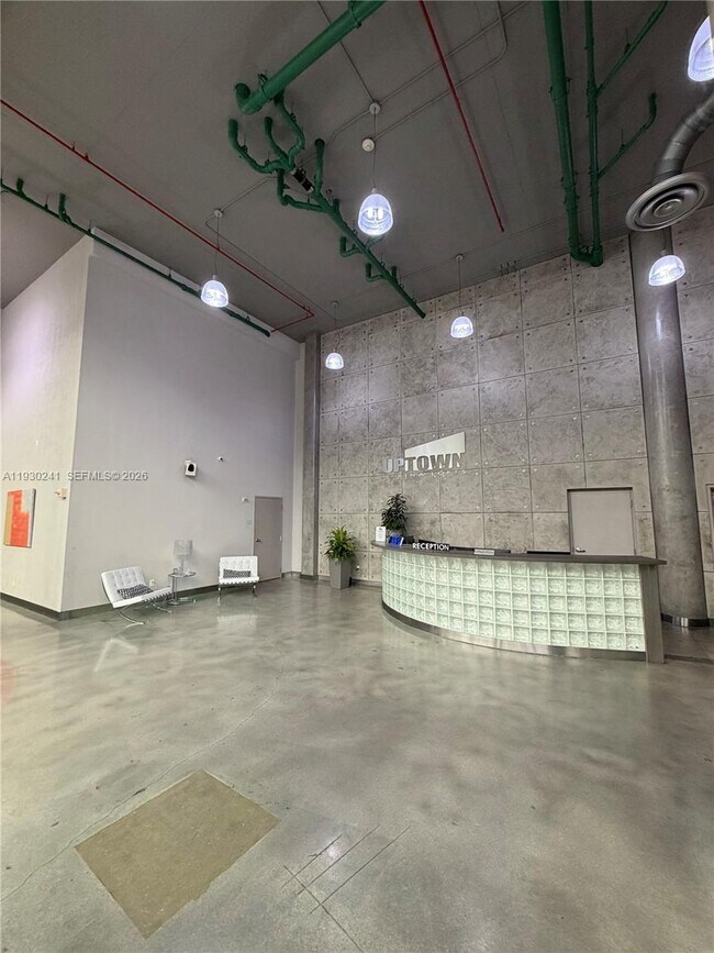 Building Photo - 3029 NE 188th St