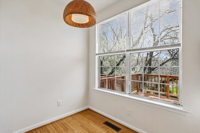 Building Photo - 14104 Parker Farm Way