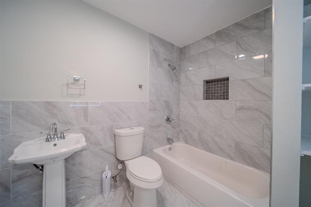 Building Photo - 3345 High Lark Dr