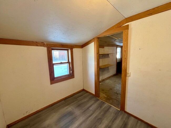 Building Photo - 2 Bed 1 Bath Single Family Home in Rhinelander - Hot Summer Deals Are Here - HALF OFF DEPOSIT!