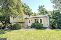 Building Photo - 7221 Hillview Dr