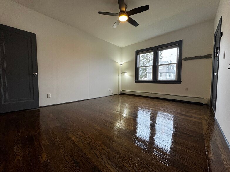 Building Photo - 86 Edgewood Ave