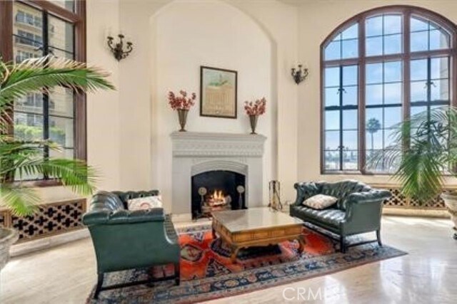 Building Photo - 800 E Ocean Blvd