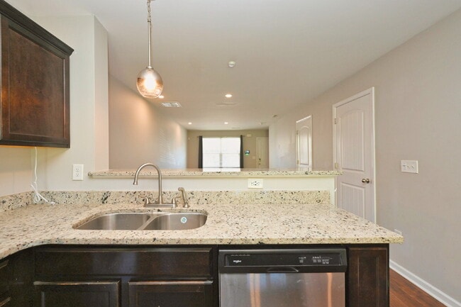 Building Photo - Minutes to Nashville! Stylish 2BR/2.5BA Goodlettsville Townhome
