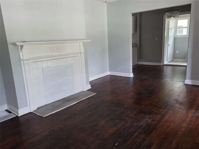 Building Photo - 1336 Wichita Dr SW