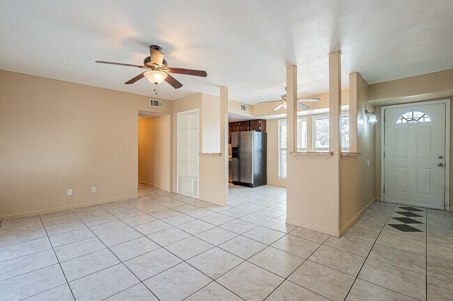 Building Photo - Spacious Upper-Level Retreat Minutes from TMC & St. Joseph’s